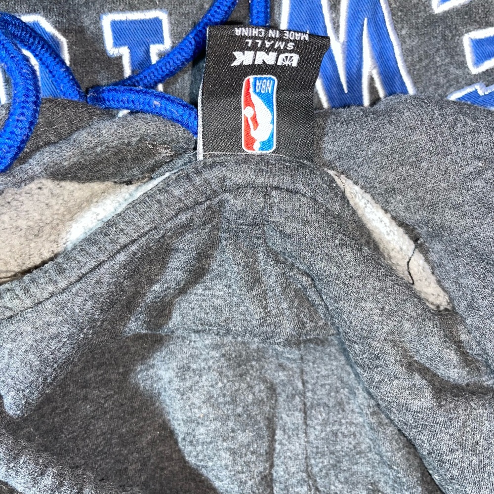 Knicks sweatshirt - Picture 2 of 4